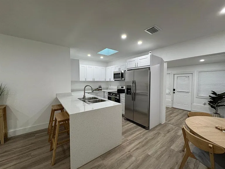22011 Catherine Ave — Photo 5