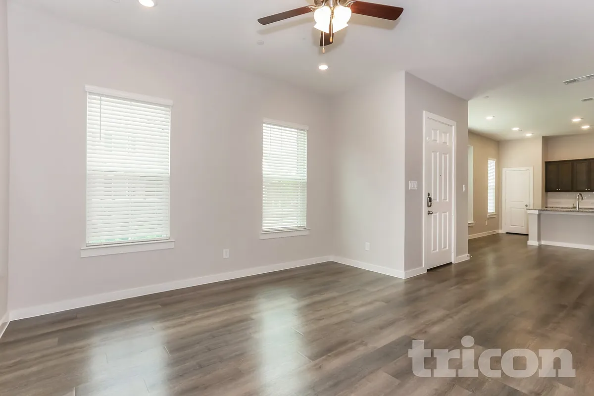 Building Photo - 1034 Fallgate Dr