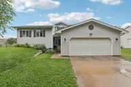 Eastridge Ct-1906-001.jpg