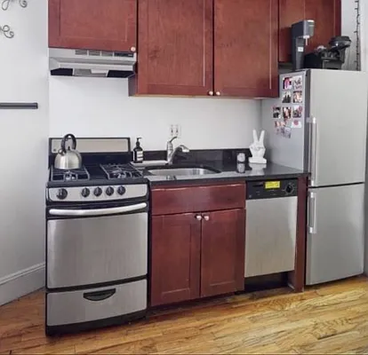 Rented by LJ Sloane Management | media 31