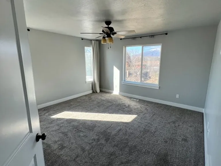 583 N 400 E — Photo 2