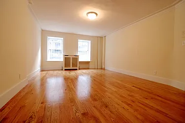 Rented by Street Realty Brokerage LLC