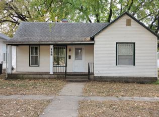 728 Lincoln Ave, Clay Center, KS 67432