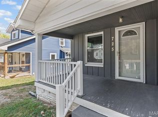 725 Park Dr, Alton, IL 62002