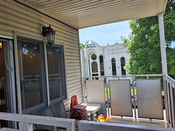 5th image of 40 Herrick Avenue #201