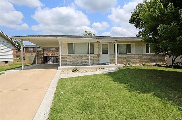 1st image of 929 Chula Dr