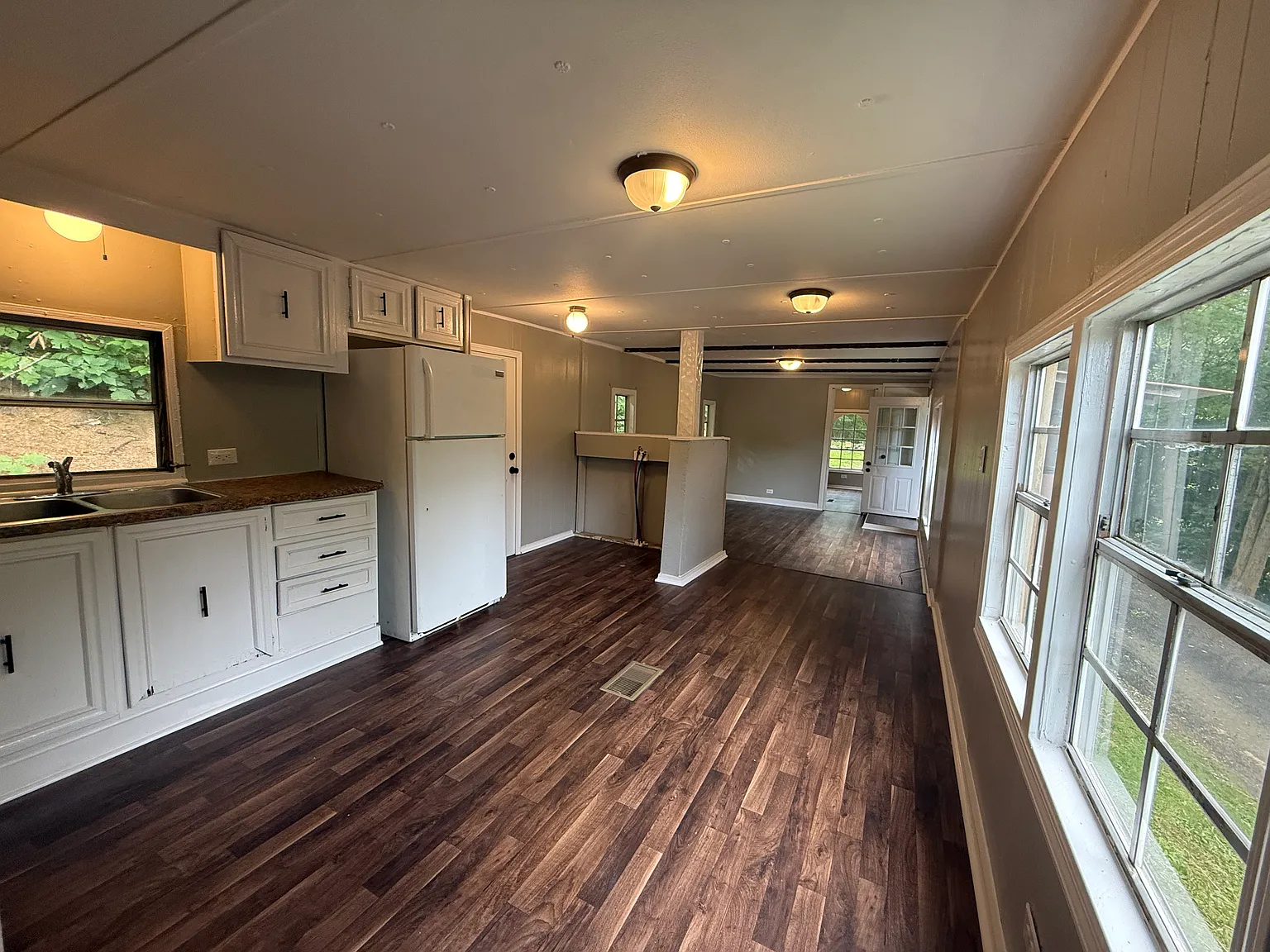 2 bed, 1.5 bath, $850 — Photo 3