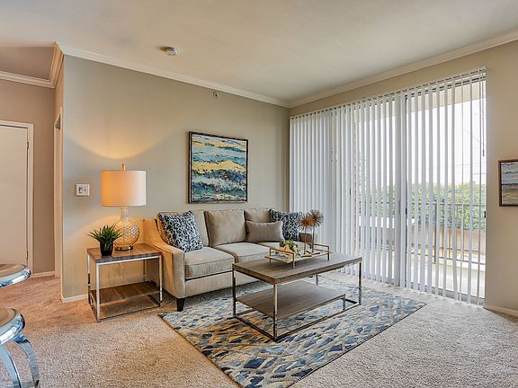 5th image of 2501 Ohio Dr APT 326