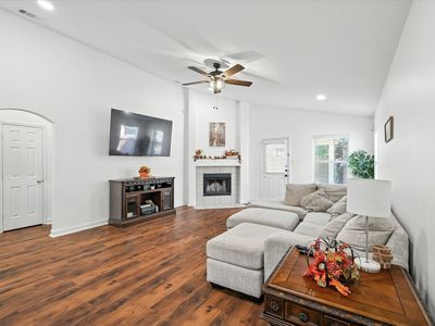 6013 Photinia Ave, Denton, TX, 76208