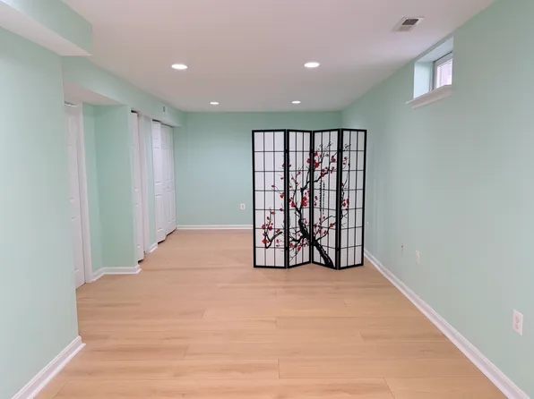 20323 Snowpoint Pl, Ashburn, VA 20147