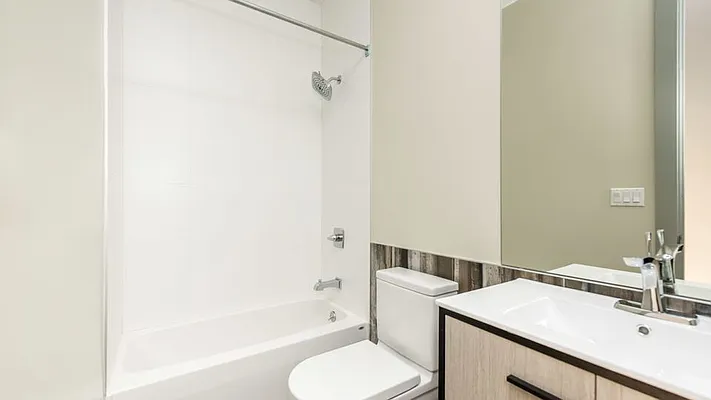 Rented by Nooklyn NYC LLC | media 50