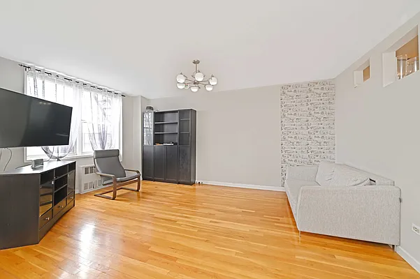 Sold by Amerihomes Realty of NY | media 6