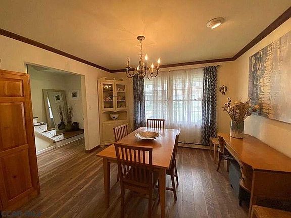 3rd image of 440 Amblewood Way