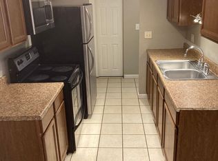 6517 N Lexington Dr APT 104, Peoria, IL 61614