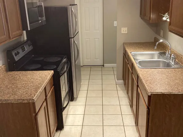 Kellar Commons, 6517 N Lexington Dr #101, Peoria, IL 61614
