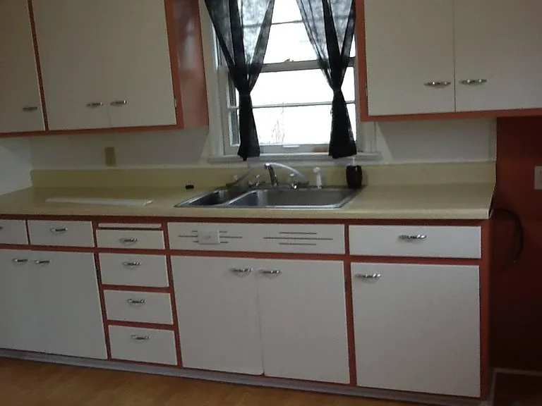 136 Eugene St #136 — Photo 4