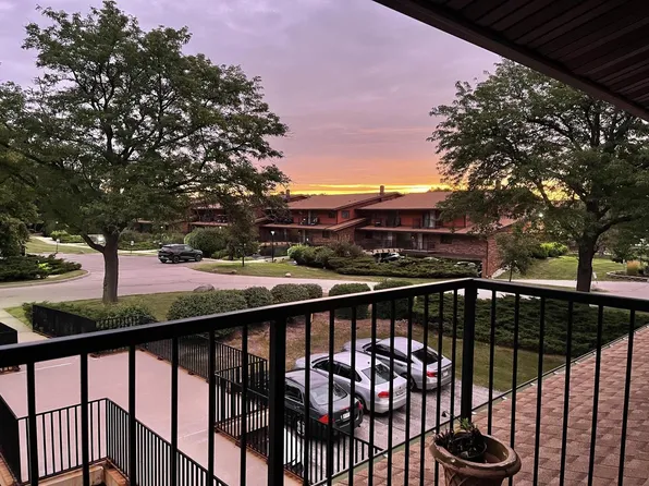 8540 West Waterford AVENUE #7, Greenfield, WI 53228