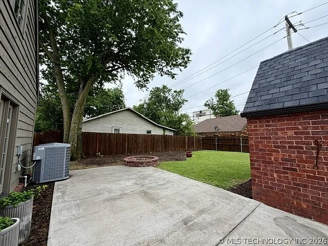 1904 S Yorktown Ave — Photo 33