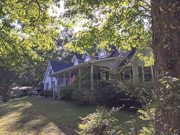 4th image of 2033 Peeksville Rd