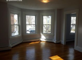 118 Cross St #2, Somerville, MA 02145