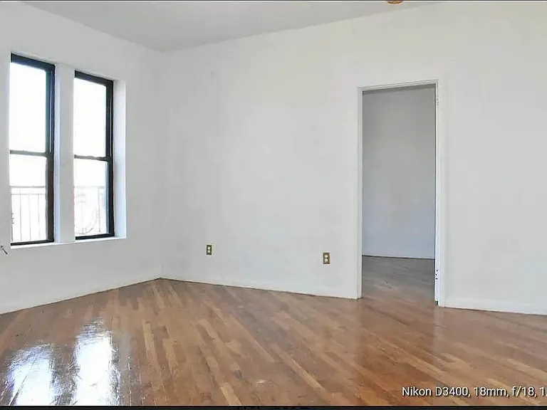 476 Clinton Ave #2G — Photo 4