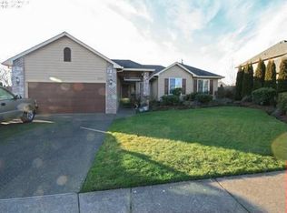 2009 N Main St, Newberg, OR 97132