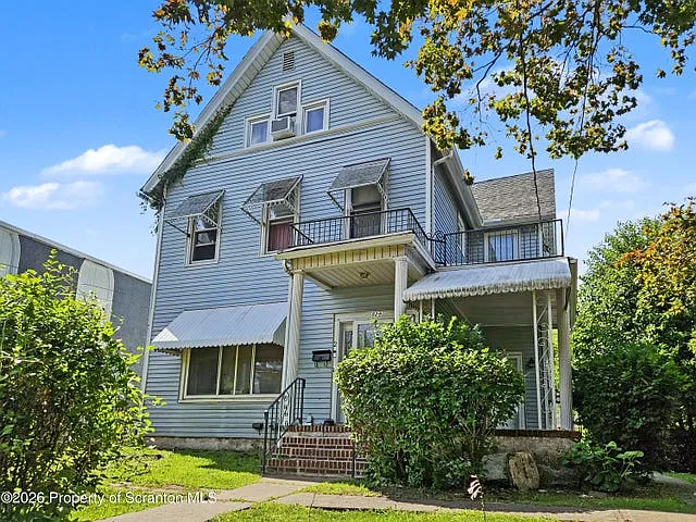 828 Cedar Ave #1