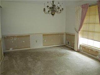 3rd image of 9072 Rosewood Dr