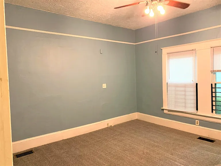 1080 Curran St NW — Photo 9