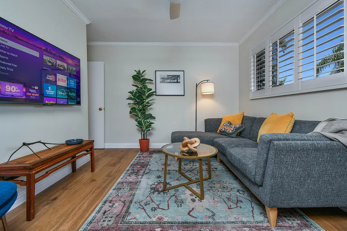 4 bed, 2264 sqft, $1,600 — Photo 2