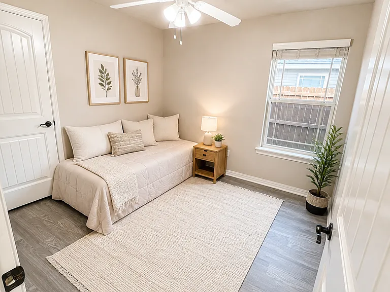 1115 W Berkeley Ave — Photo 10