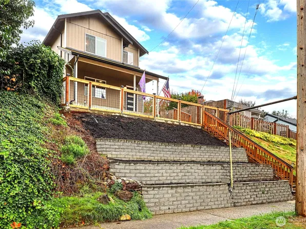 920 Hull Avenue, Port Orchard, WA 98366