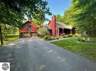 10927 Lake St, Central Lake, MI 49622