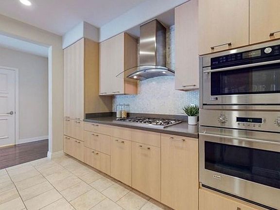 4th image of 568 Caruso Ave #568