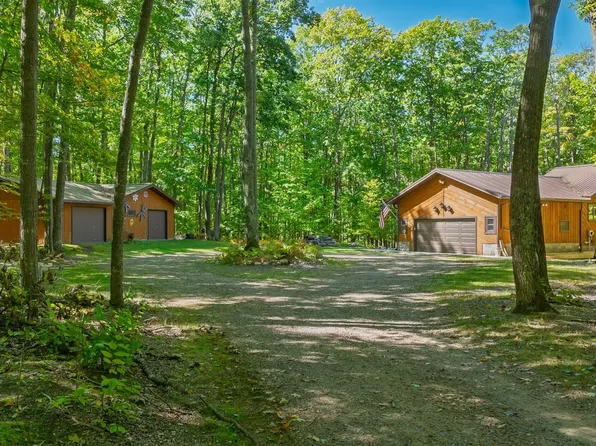 7201 Birch Dr, Eagle River, WI 54521