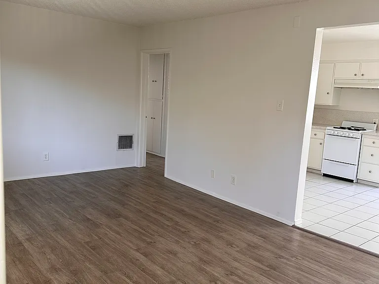421 Indiana St #9 — Photo 8