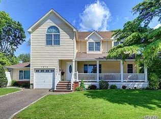 1913 Muir Ct, East Meadow, NY 11554
