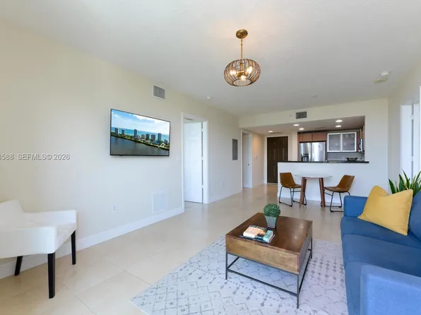 610 Clematis St APT 406, West Palm Beach, FL 33401