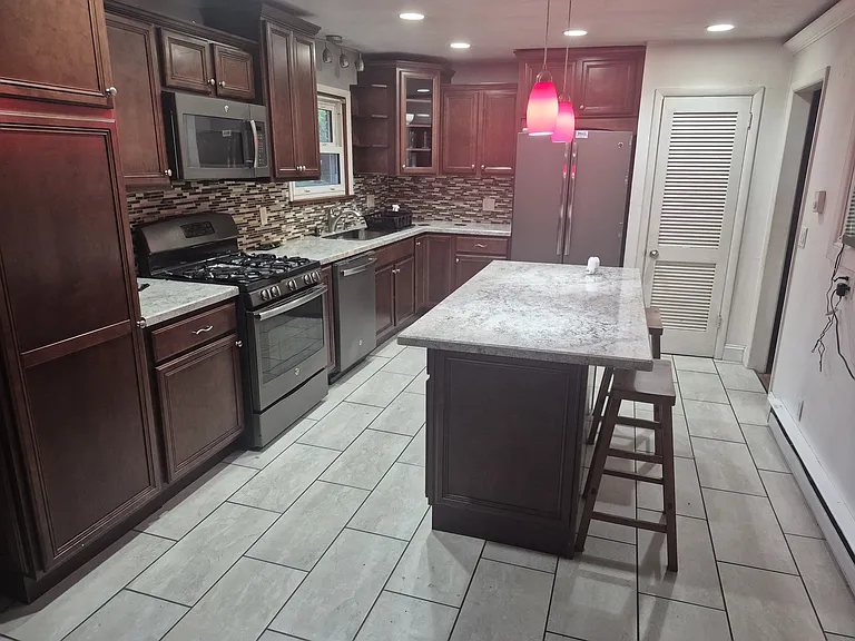 3670 N Cable Rd — Photo 2