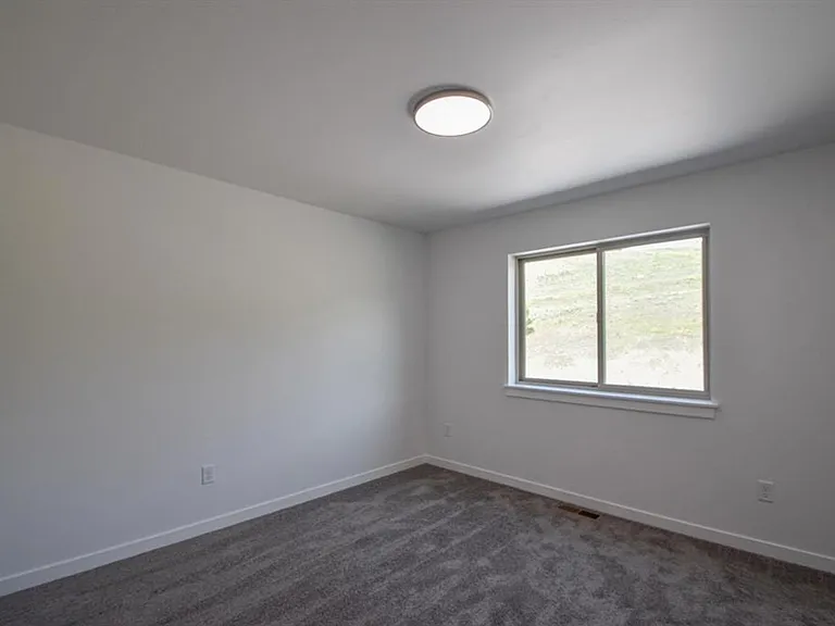 7114 Shaver Dr — Photo 18