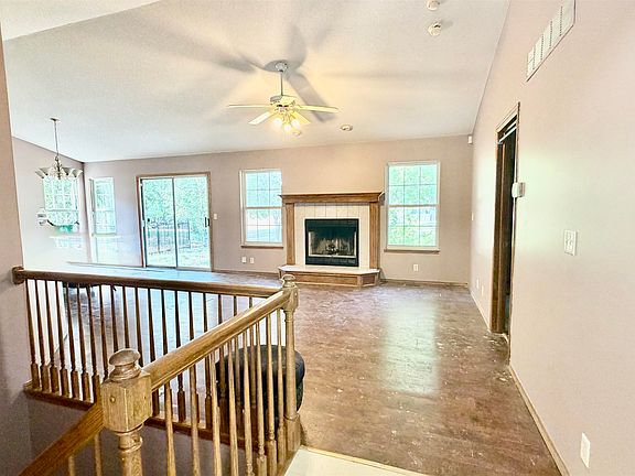 3rd image of 2714 S Rainier Cir