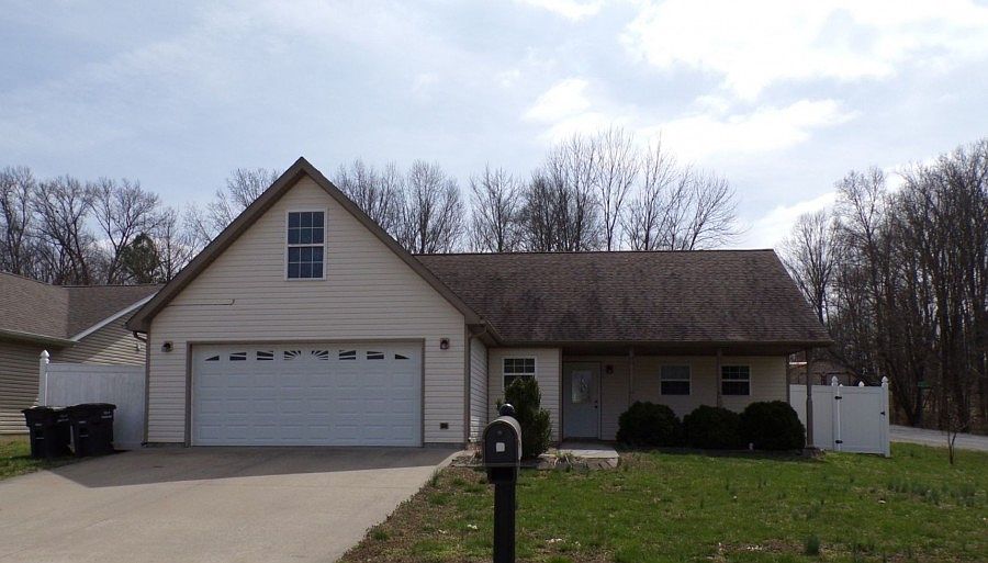 1st image of 2001 E Creekwood Dr