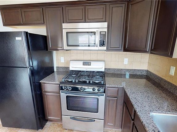 5th image of 14294 Hacienda Rock Dr