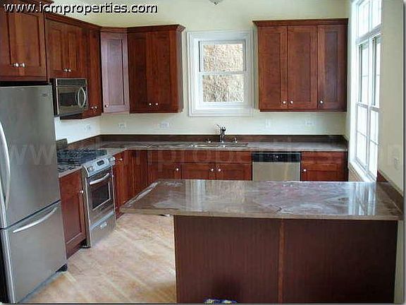 3rd image of 2927 N Southport Ave #3A