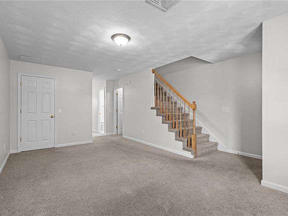5th image of 148 Samuel Ave