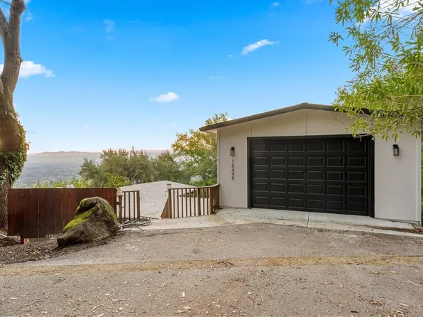 15499 Bohlman Rd, Saratoga, CA 95070