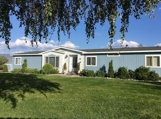 20 Valley View Dr, Tonasket, WA 98855