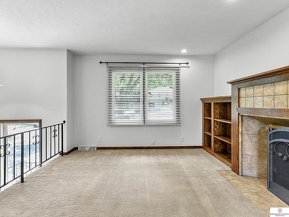5th image of 15234 Davenport Cir