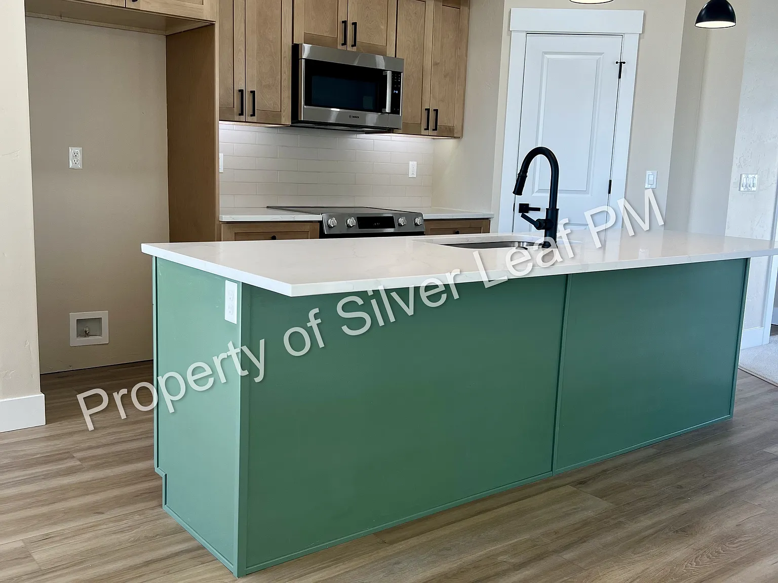 3 bed, 2.5 bath, 1688 sqft, $2,795 — Photo 4