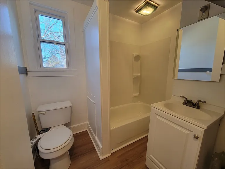 44 Rosemount St — Photo 6